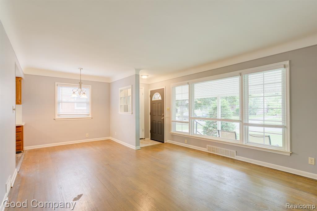 4708 Woodland Avenue, Royal Oak, MI 48073 — Photo 2