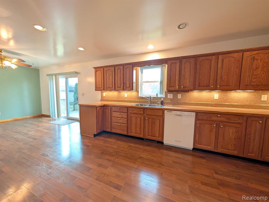 6185 N Vassar Road, Flint, MI 48506 — Photo 5