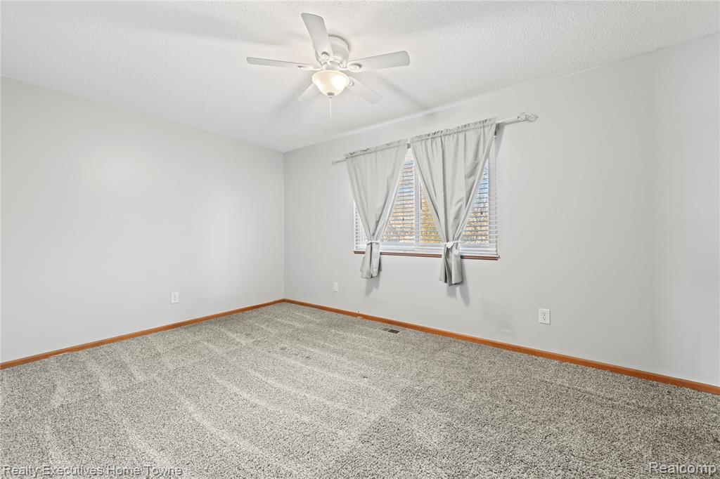 2636 Keewahdin Rd Road, 10, Fort Gratiot, MI 48059 — Photo 9
