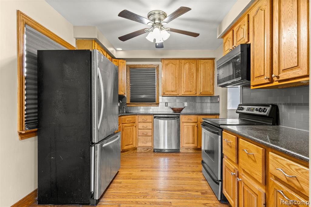 4903 Bedford Street, Dearborn Heights, MI 48125 — Photo 8