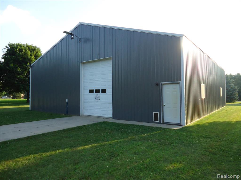 2933 Ashley Drive, Adrian, MI 49221 — Photo 2