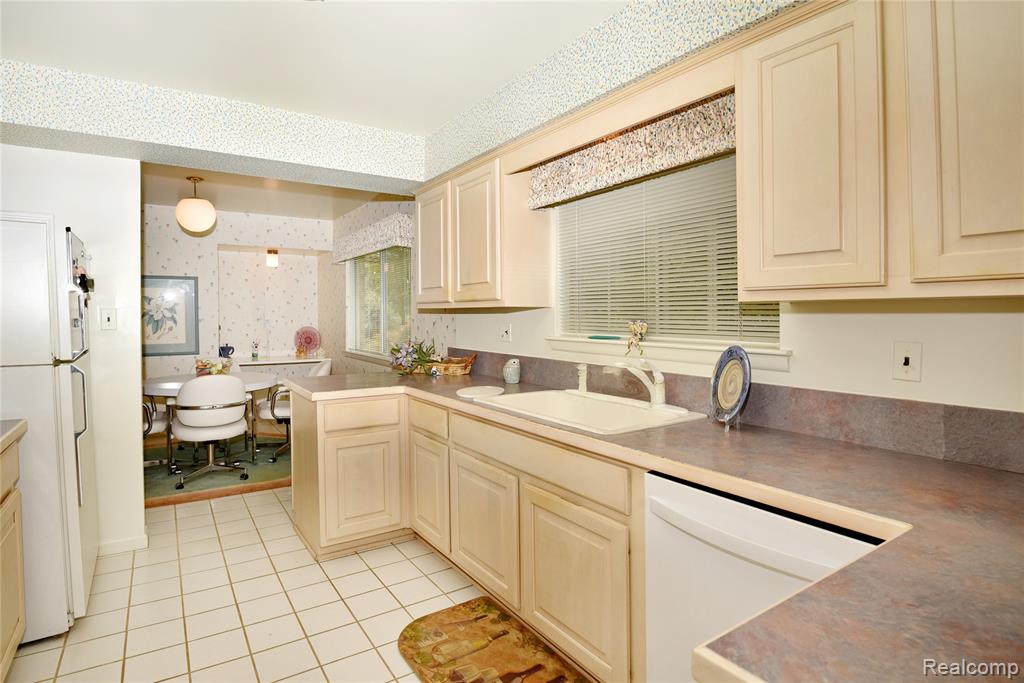 5550 Raven Road, Bloomfield Hills, MI 48301 — Photo 17