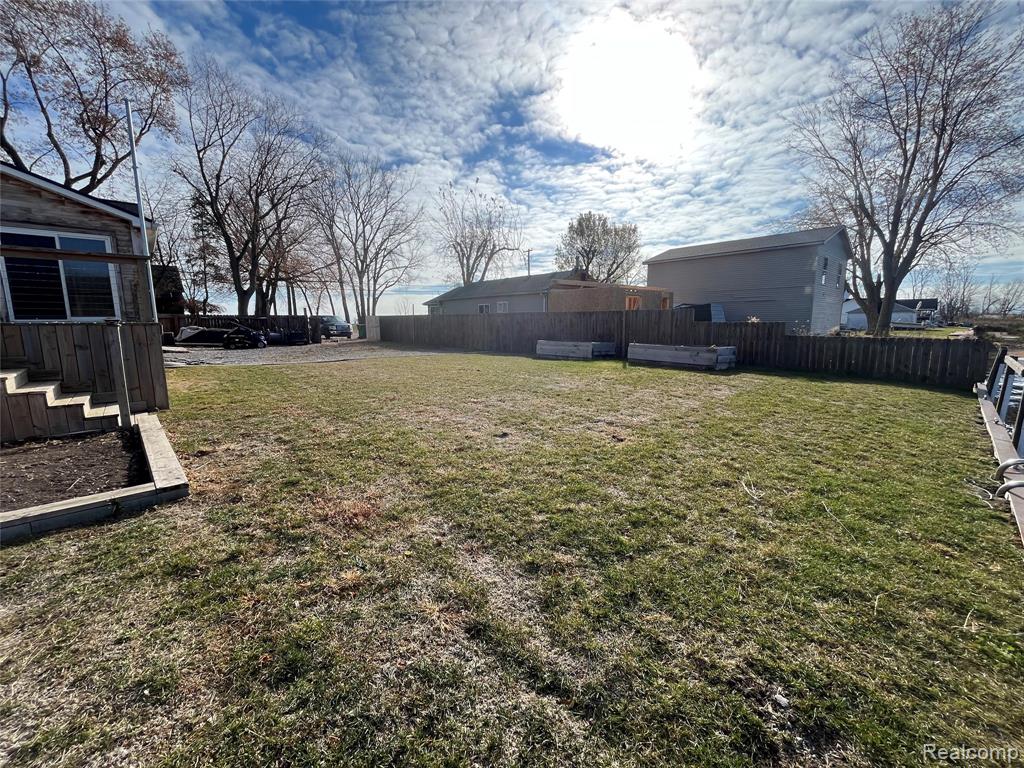 35754 Erie Drive, Brownstown, MI — Photo 15