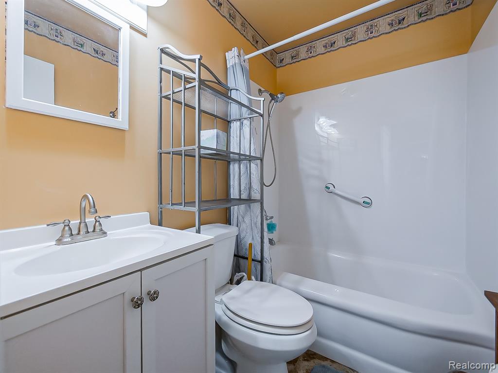 4656 Edgewood Street, Dearborn Heights, MI 48125 — Photo 14