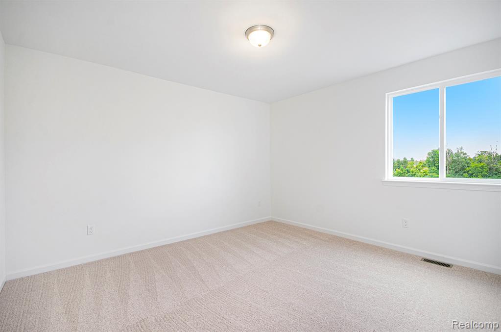 71716 Hidden River Drive, Armada, MI — Photo 21