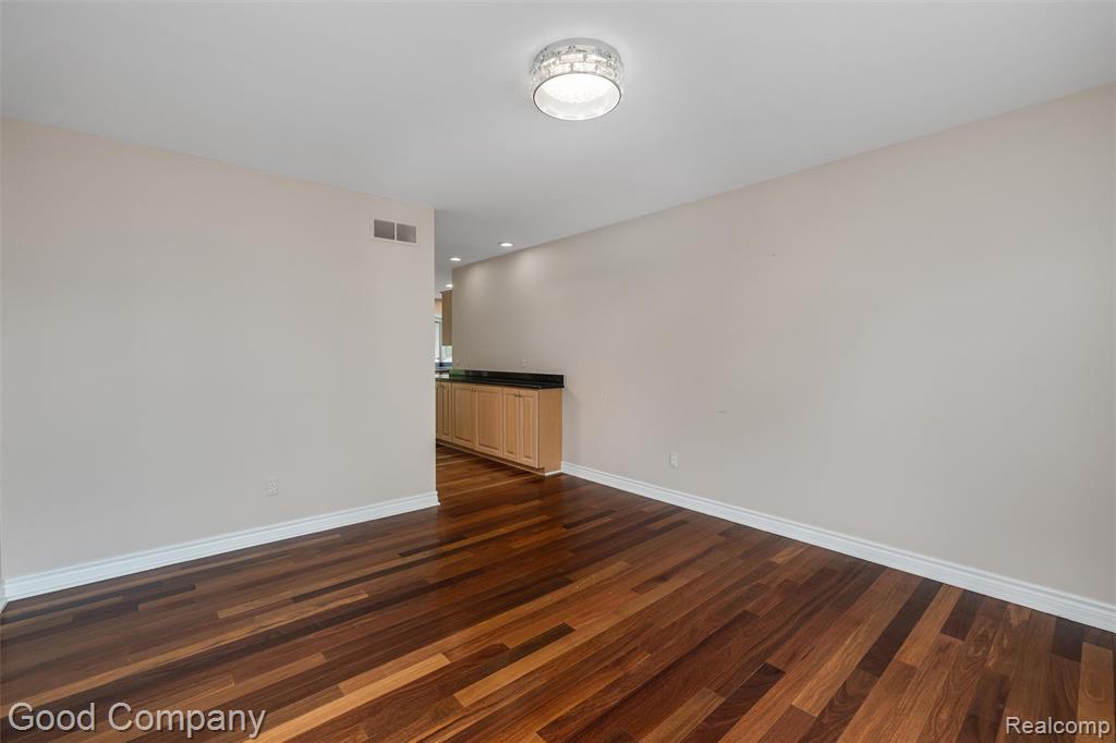 5893 CHRISTINA Drive, West Bloomfield, MI 48324 — Photo 42