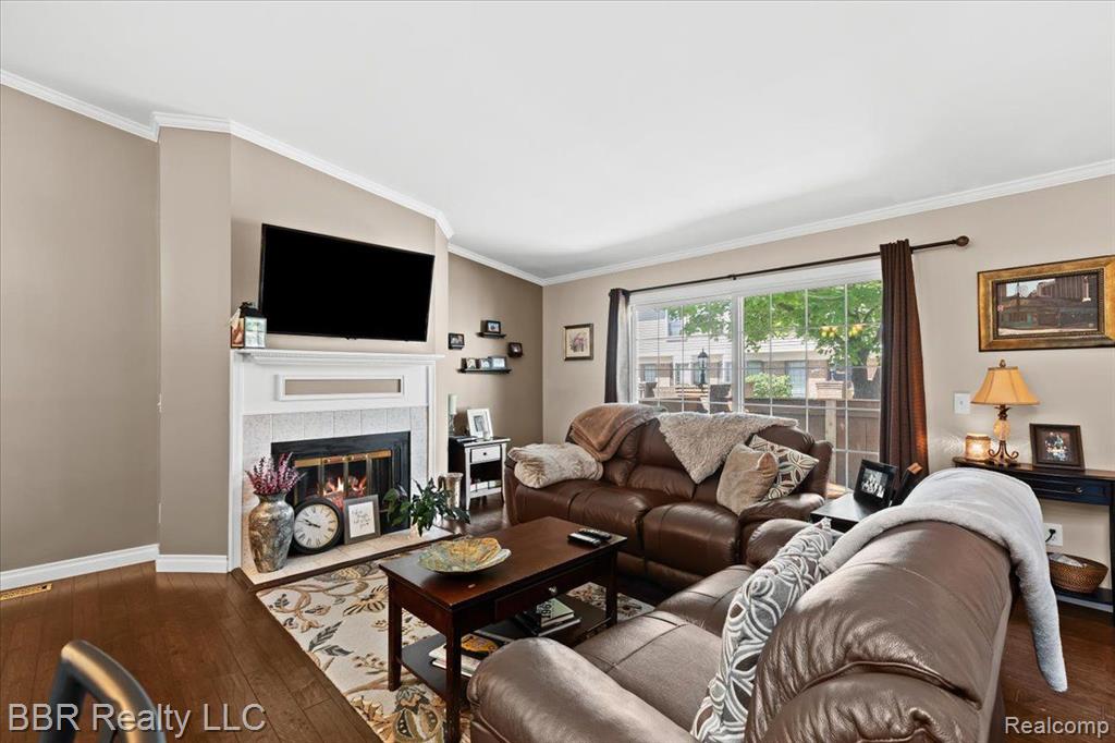 22118 EDGEWATER, Novi, MI — Photo 5