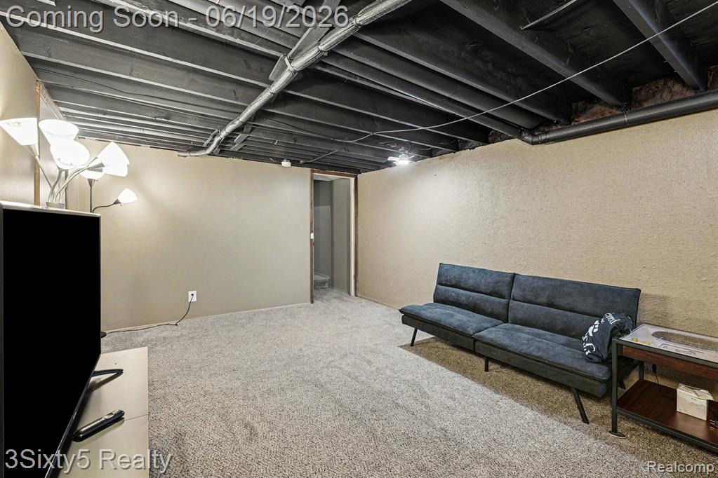 37592 Garden Court, Westland, MI — Photo 20