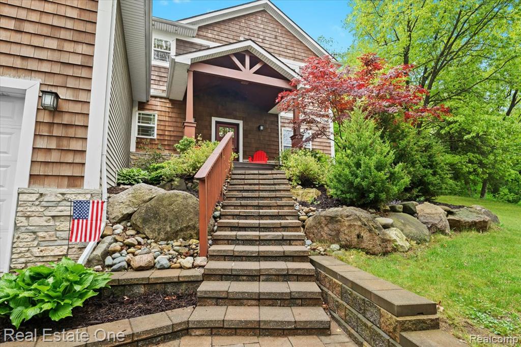 9327 VAN ANTWERP Road, Brighton, MI 48116 — Photo 5