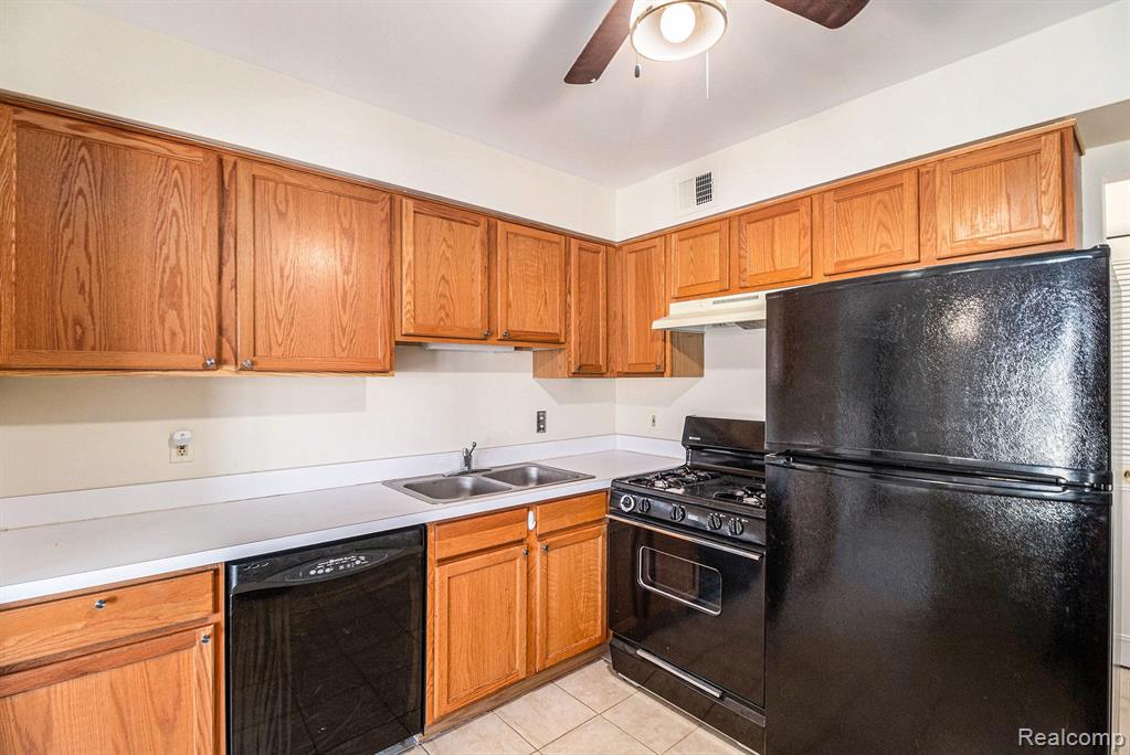 470 Fox Hills Drive N, A-5, Bloomfield Hills, MI 48304 — Photo 13