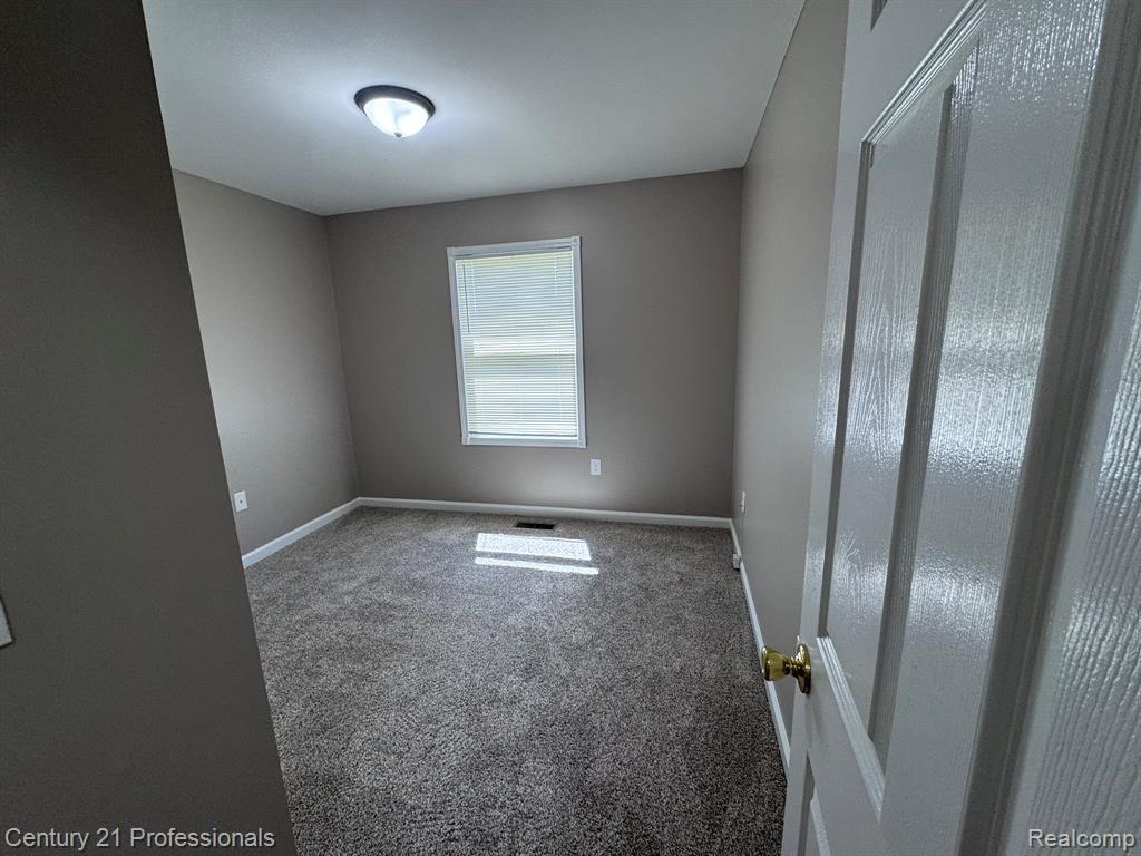 31495 Cambridge Street, Garden City, MI — Photo 27