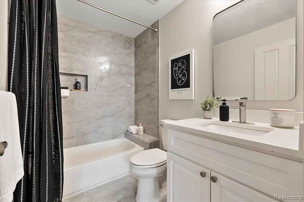 4404 Navin Field Lane, Troy, MI 48085 — Photo 36