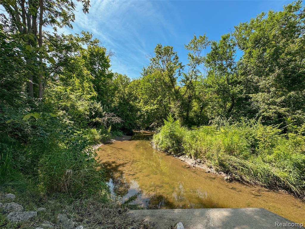 21425 Archwood Circle, Farmington Hills, MI 48336 — Photo 39