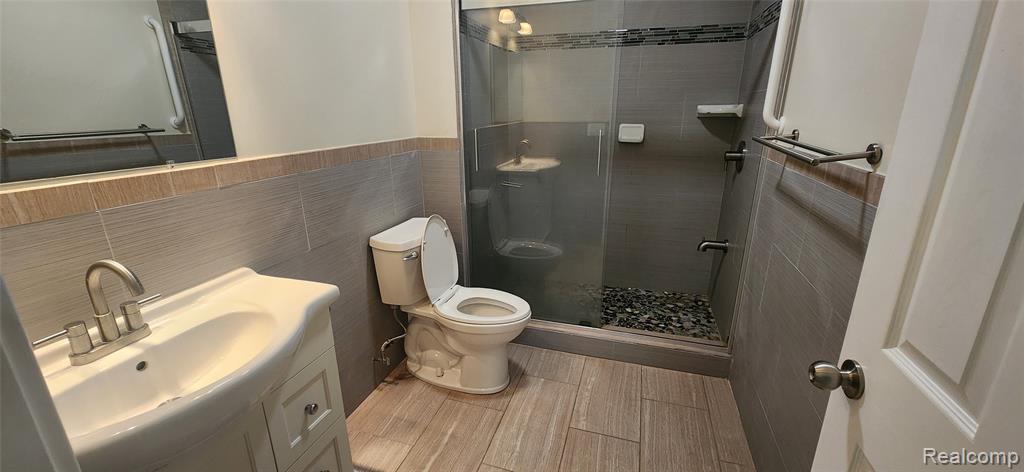 42849 Saint James Court, Sterling Heights, MI 48314 — Photo 45