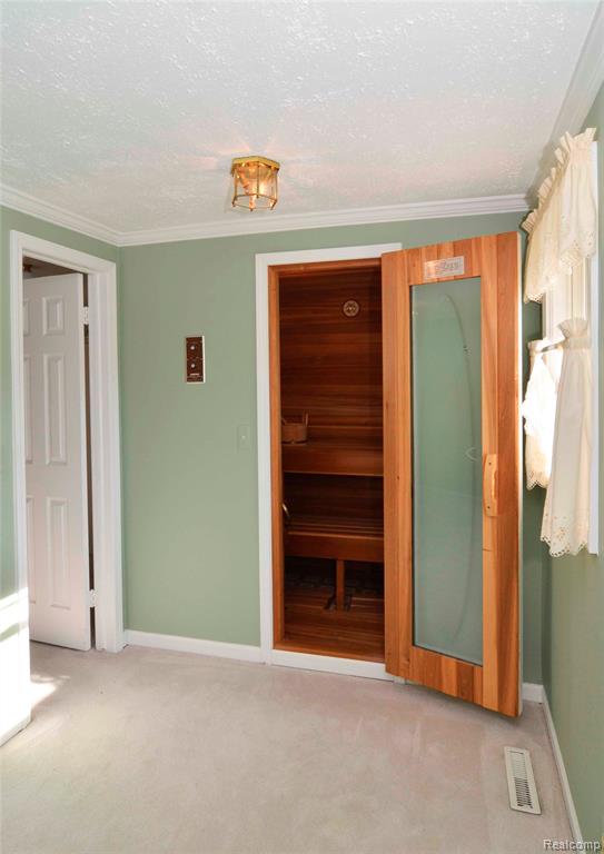 8152 Fairfield Circle, Springfield, MI — Photo 23