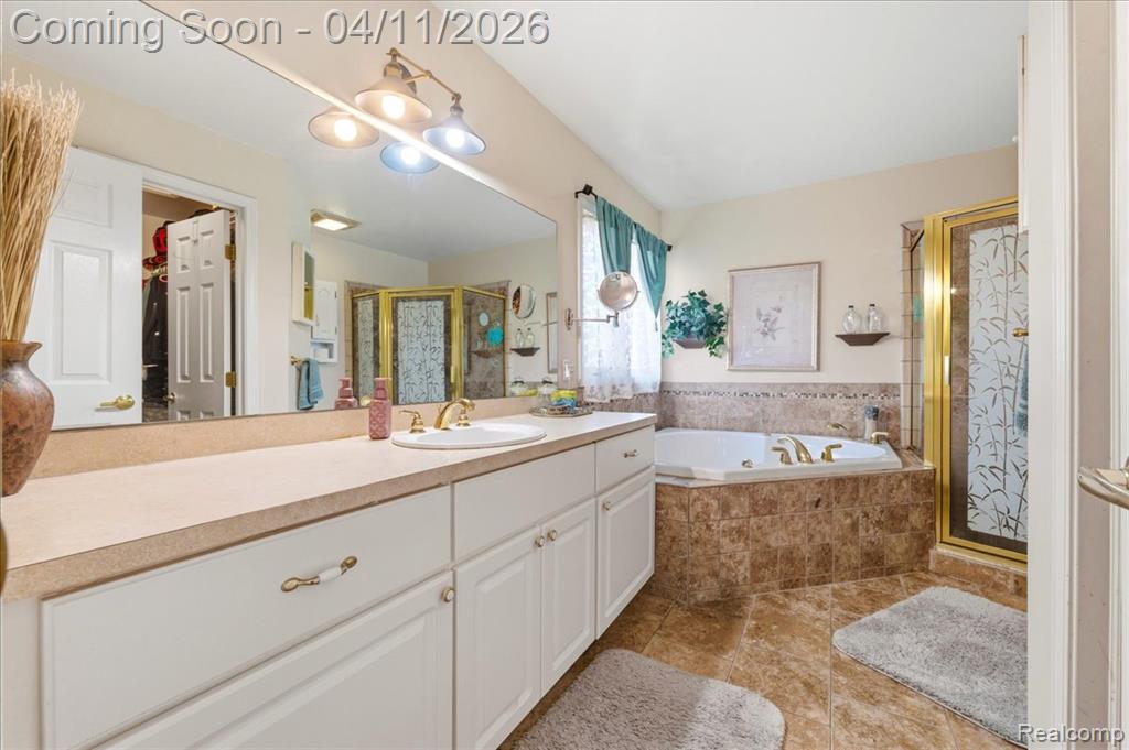 48017 Lincoln Drive, Macomb, MI 48044 — Photo 24