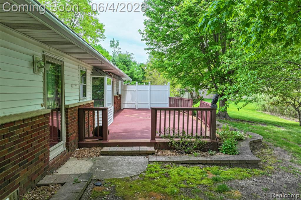 422 East Road, Holly, MI 48442 — Photo 8