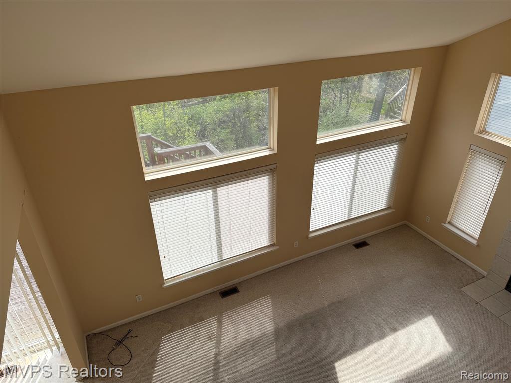840 Andover Woods Drive, Fenton, MI 48430 — Photo 5