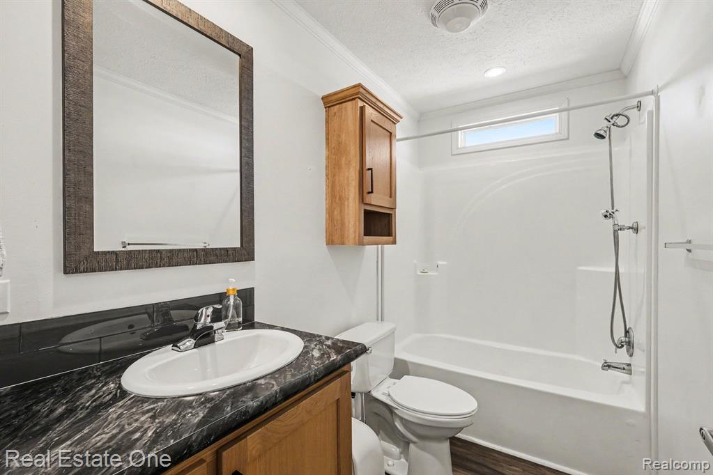 6548 Prince Blvd, Fenton, MI 48430 — Photo 12