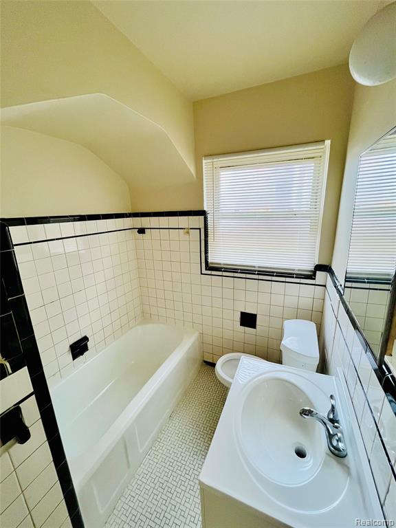16811 Manor Street, Detroit, MI 48221 — Photo 8