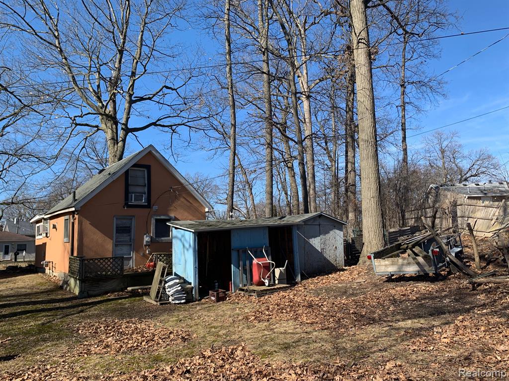 755 CEDARLAWN Road, Waterford, MI 48328 — Photo 4