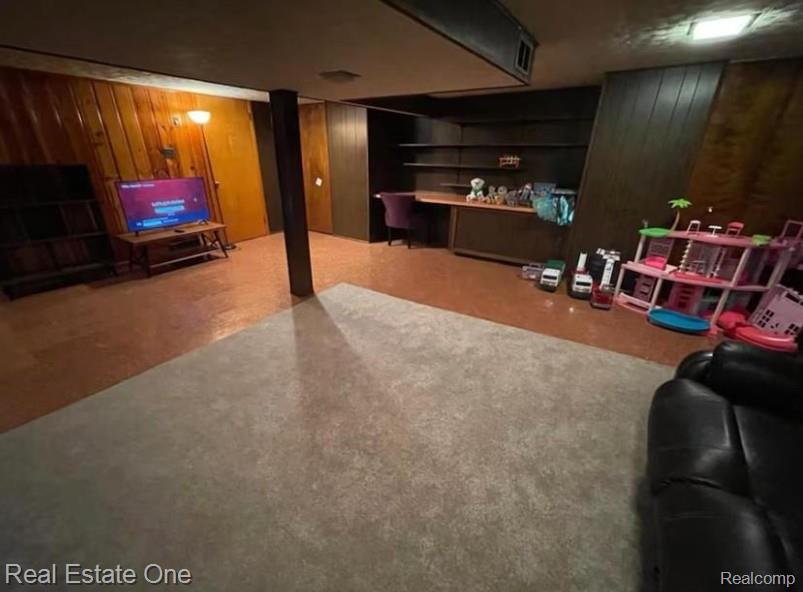 8443 RIVERDALE Street, Dearborn Heights, MI 48127 — Photo 14