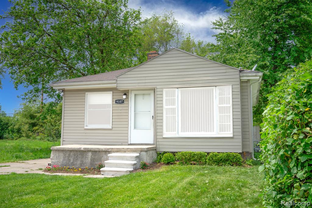 9107 Vaughan Street, Livonia, MI 48228 — Photo 2