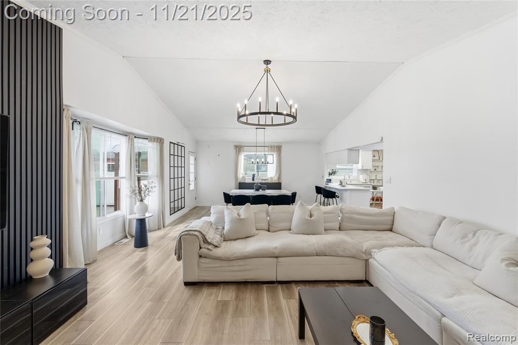 6528 Sterling Court, Garden City, MI — Photo 13