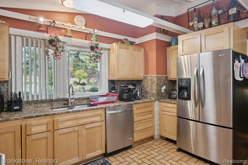 4665 W Maple Road, Bloomfield Hills, MI 48301 — Photo 18