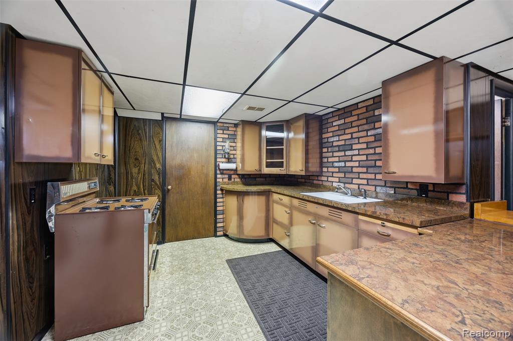 6532 Rockdale Street, Dearborn Heights, MI 48127 — Photo 24