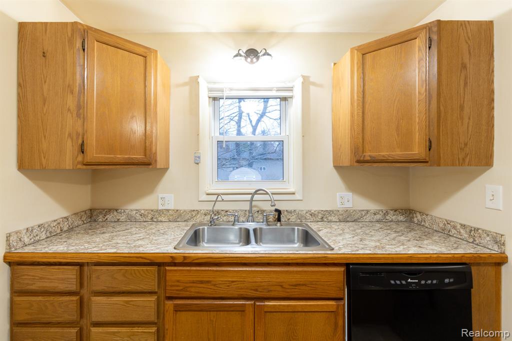 248 N Church Street, Ortonville, MI 48462 — Photo 7