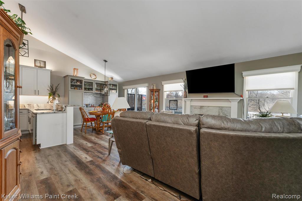 5597 Ashby Court, Waterford, MI 48327 — Photo 12