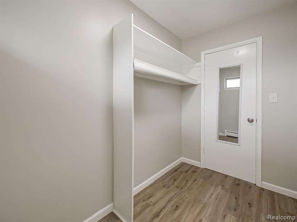 132 Huronview Court, White Lake, MI — Photo 18