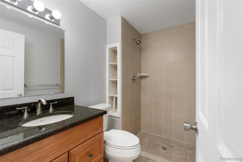 9025 Muirland Drive, Plymouth, MI 48170 — Photo 28