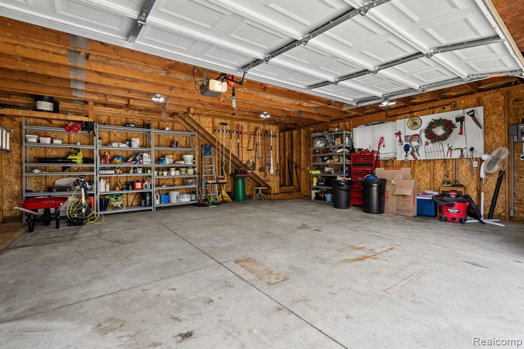 43057 Bond Court, Sterling Heights, MI 48313 — Photo 19