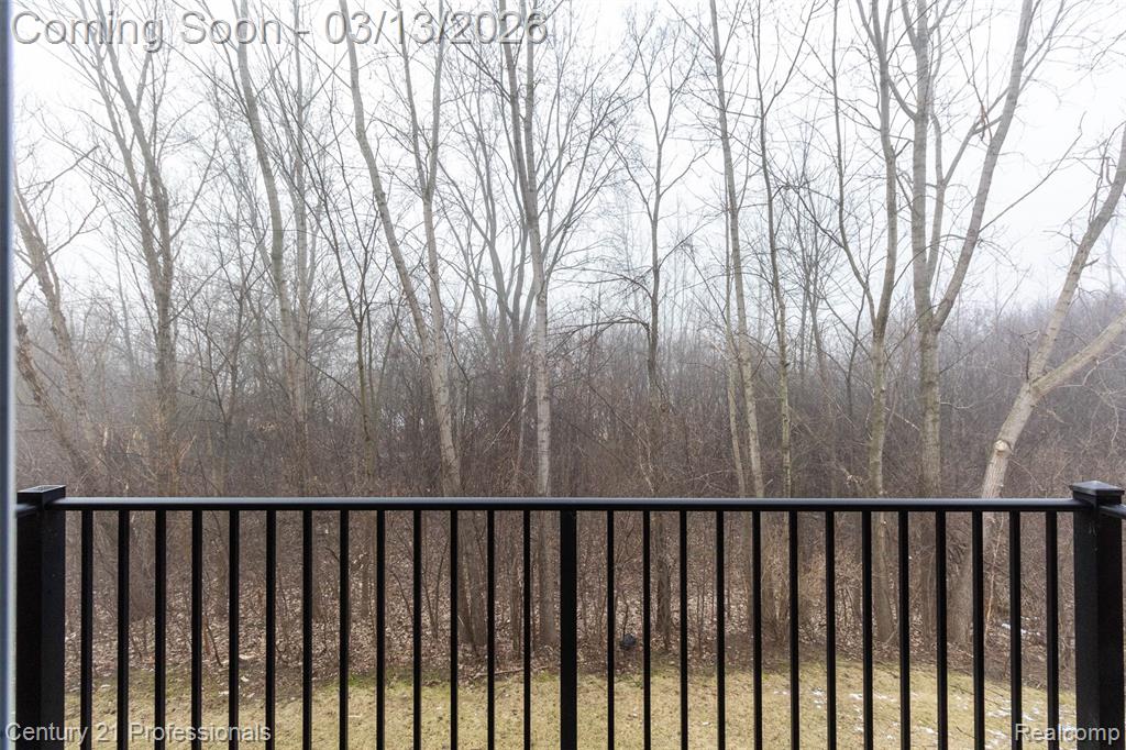 912 Sandalwood Drive, Troy, MI 48085 — Photo 11