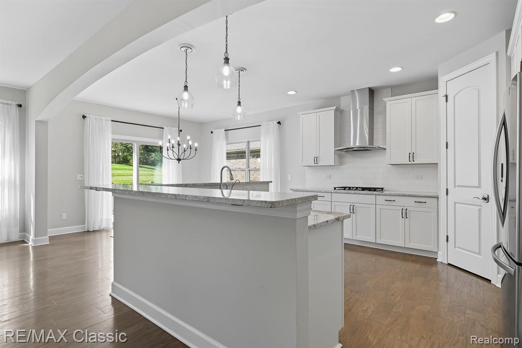 24530 Pinnacle Circle, 25, South Lyon, MI 48178 — Photo 11