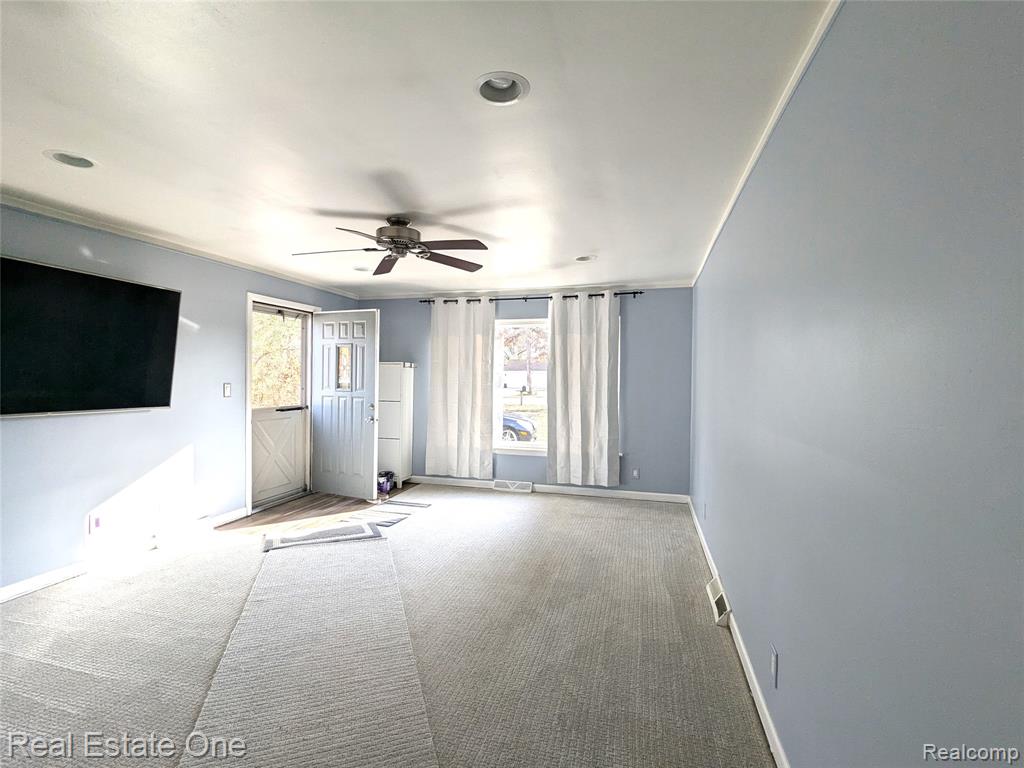 5605 W Utica Road, Shelby Twp, MI 48317 — Photo 9