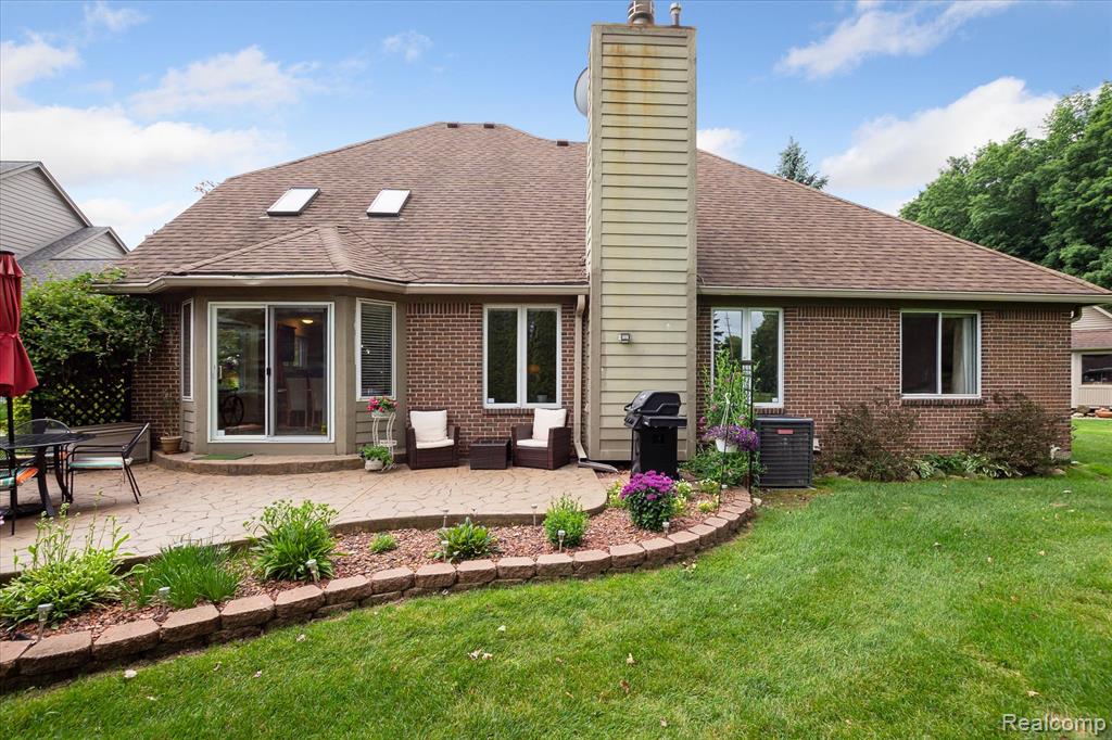 5061 Whitby Drive, Sterling Heights, MI 48314 — Photo 25