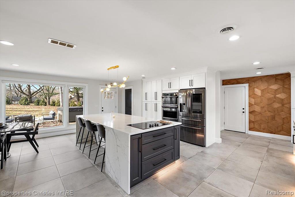4361 MEADOWLANE Court, Bloomfield Hills, MI 48304 — Photo 32