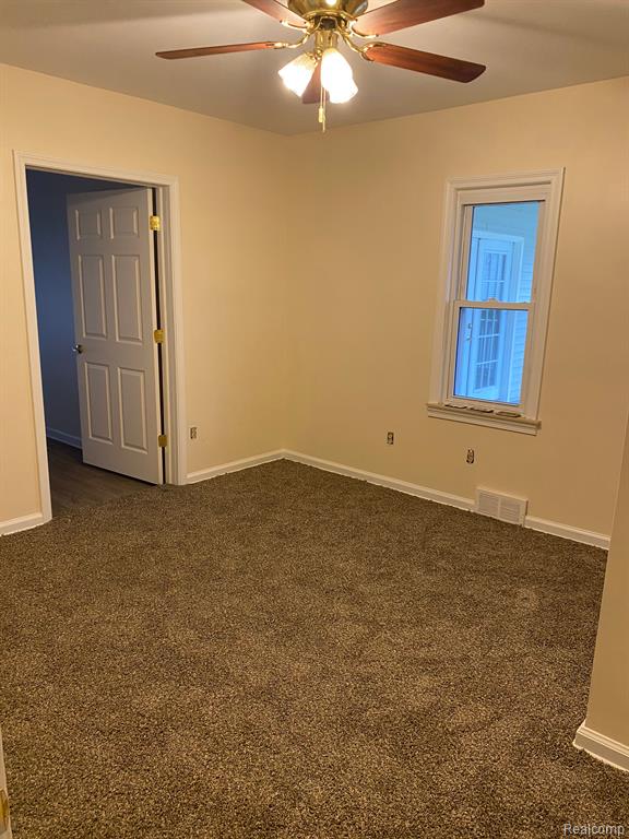 5470 POTTER Road, Burton, MI 48509 — Photo 24