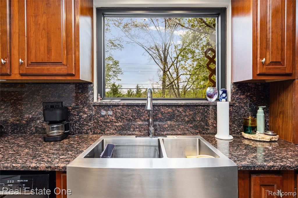 26336 Pillsbury Street, Farmington, MI 48334 — Photo 26