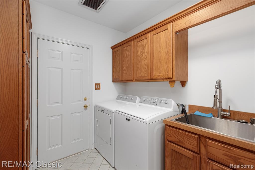 8173 Earhart Road, South Lyon, MI 48178 — Photo 24