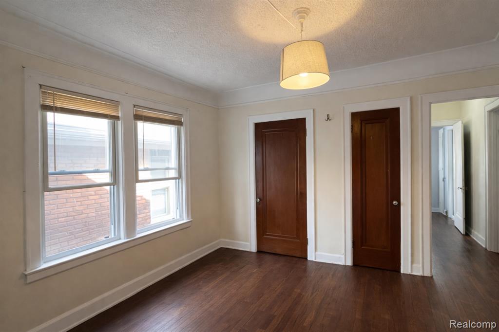 884 Beaconsfield Avenue, Grosse Pointe, MI 48230 — Photo 3