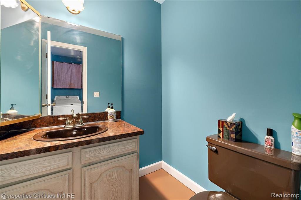 4069 Harbor Vista Drive, Orchard Lake Village, MI 48323 — Photo 26