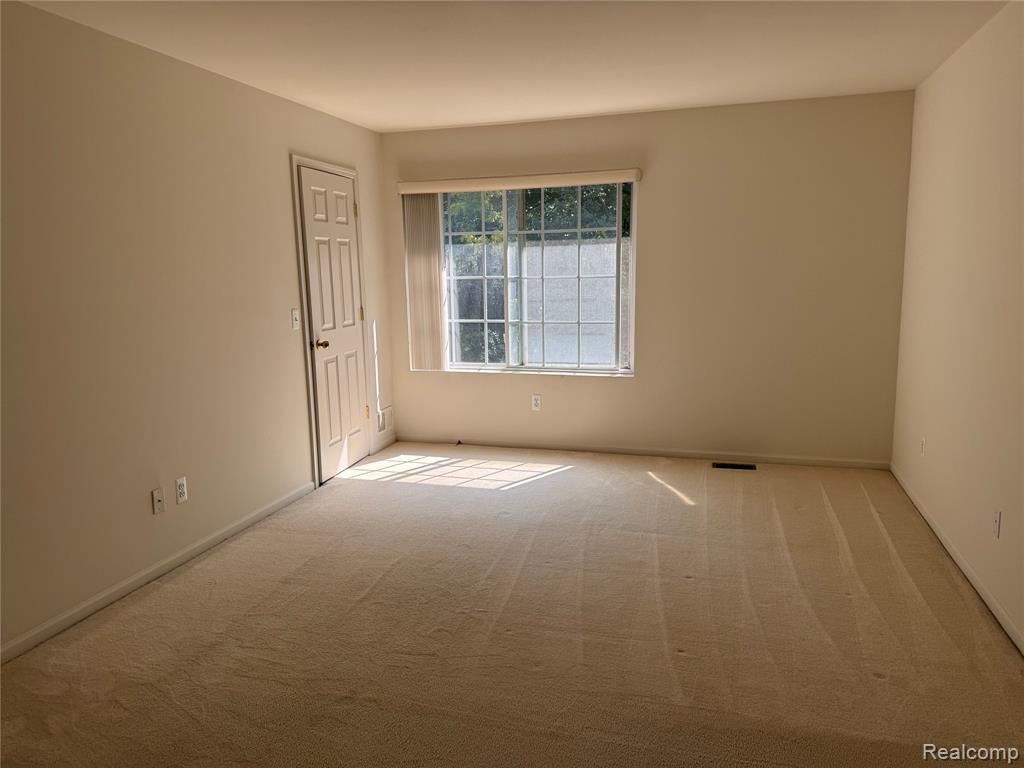 9066 Newport Way, 11, Livonia, MI 48150 — Photo 11