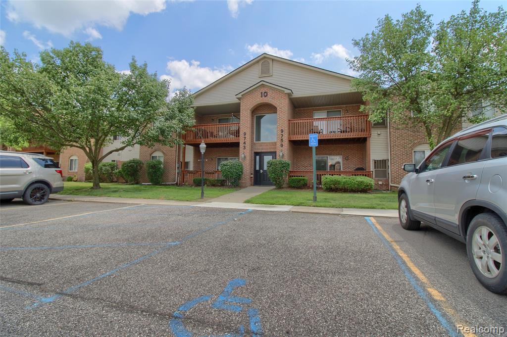 9743 Wildflower Court, Belleville, MI 48111 — Photo 3