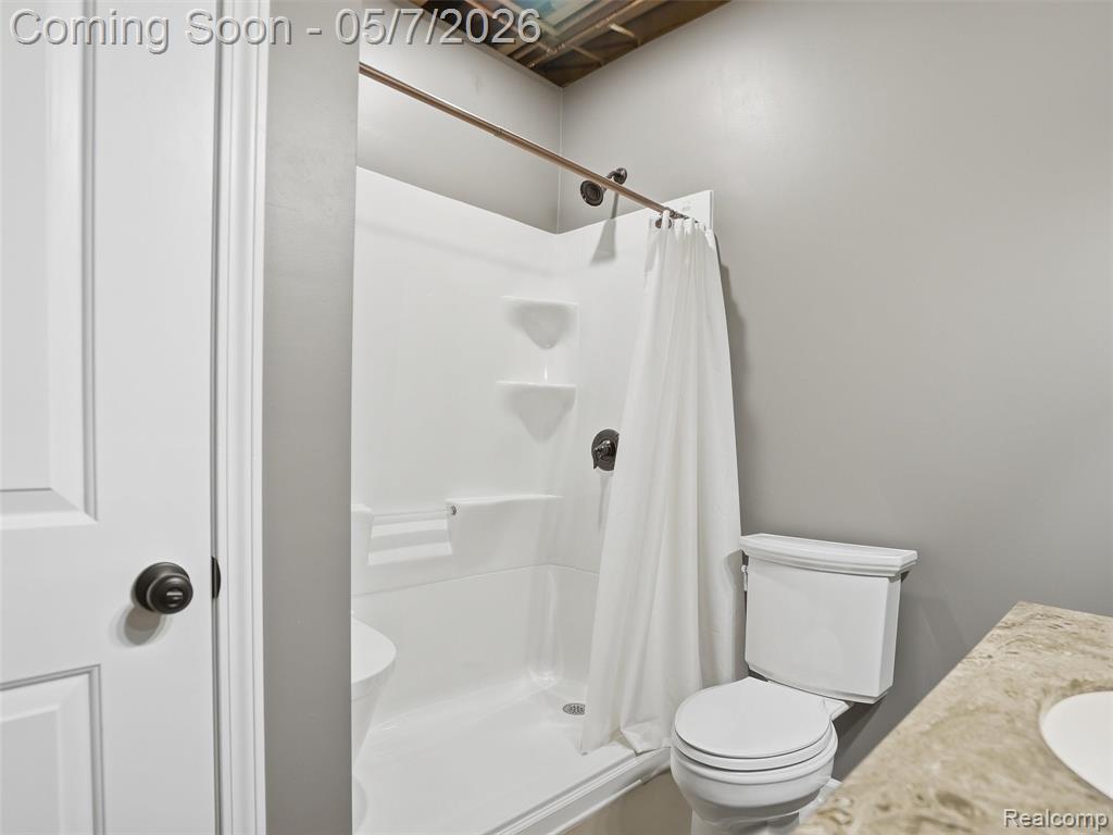 13435 Lake Shore Drive, Fenton, MI 48430 — Photo 33
