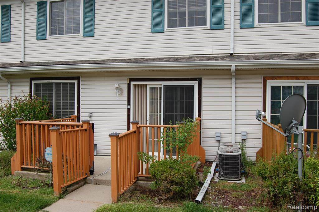 16529 TERRACE VILLAGE Drive, Taylor, MI 48180 — Photo 19