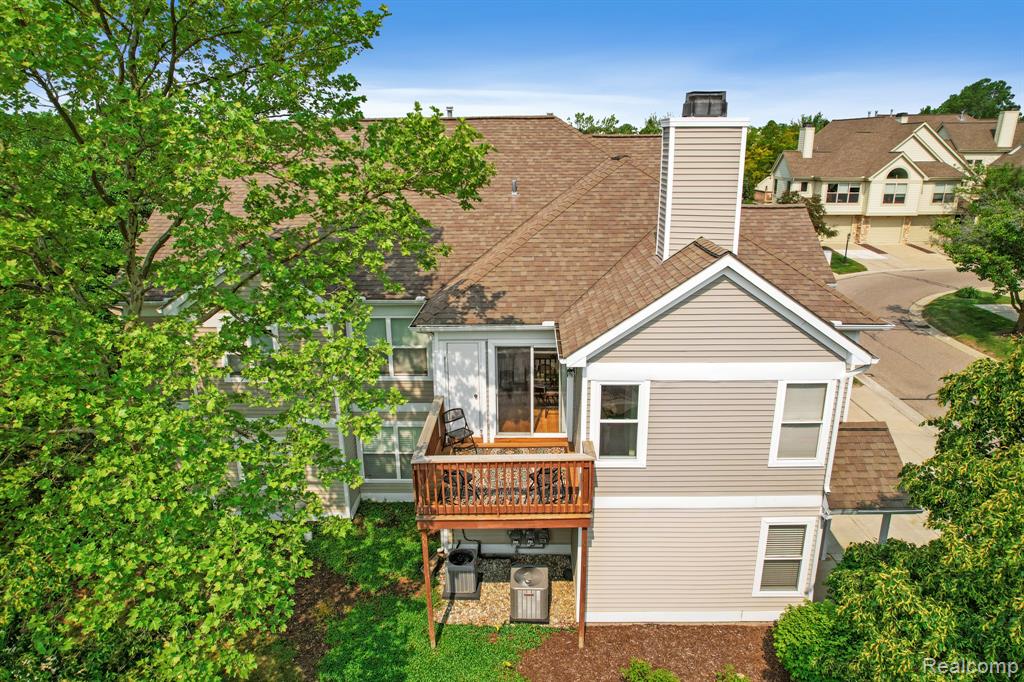 1637 Coburn Drive, Ann Arbor, MI 48108 — Photo 2